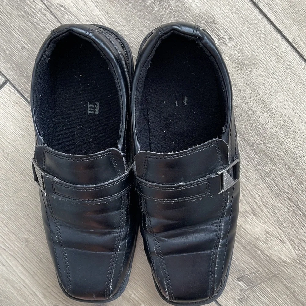 Smart Fit Boys Black Dress Shoes Size 2.5